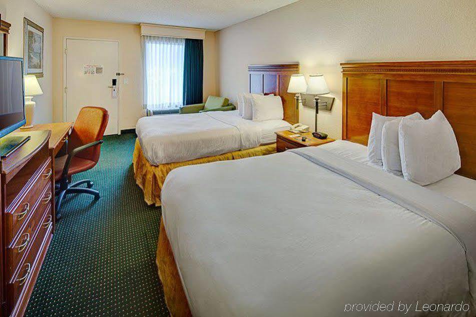 וסט פאלם ביץ' Quality Inn Palm Beach International Airport מראה חיצוני תמונה