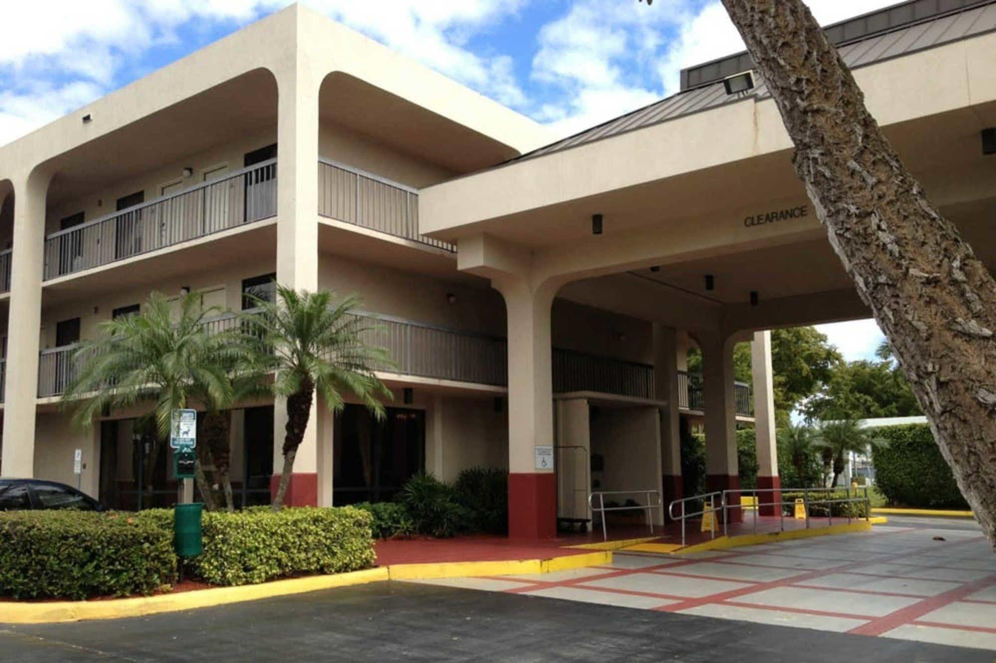 וסט פאלם ביץ' Quality Inn Palm Beach International Airport מראה חיצוני תמונה
