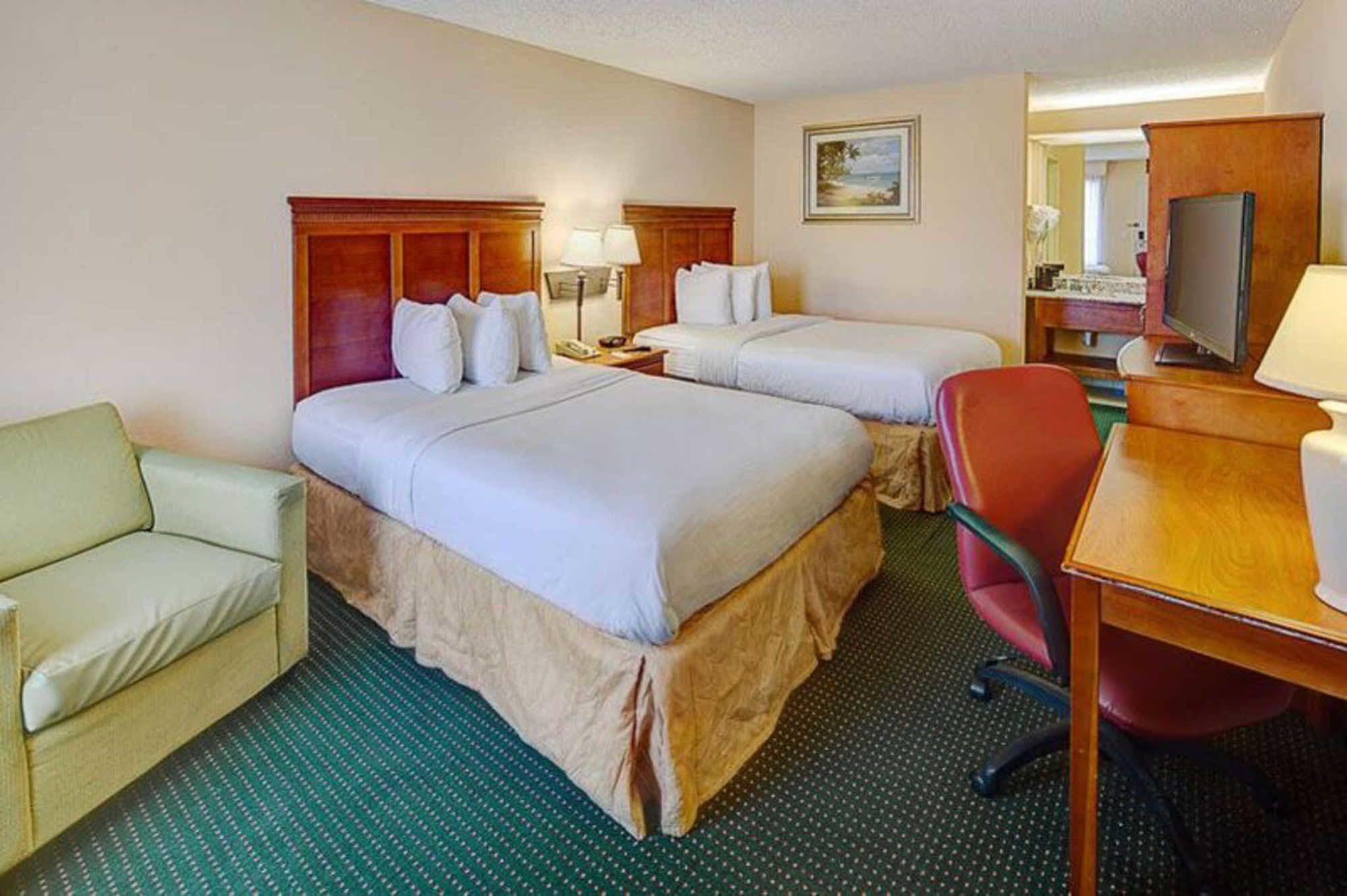 וסט פאלם ביץ' Quality Inn Palm Beach International Airport מראה חיצוני תמונה
