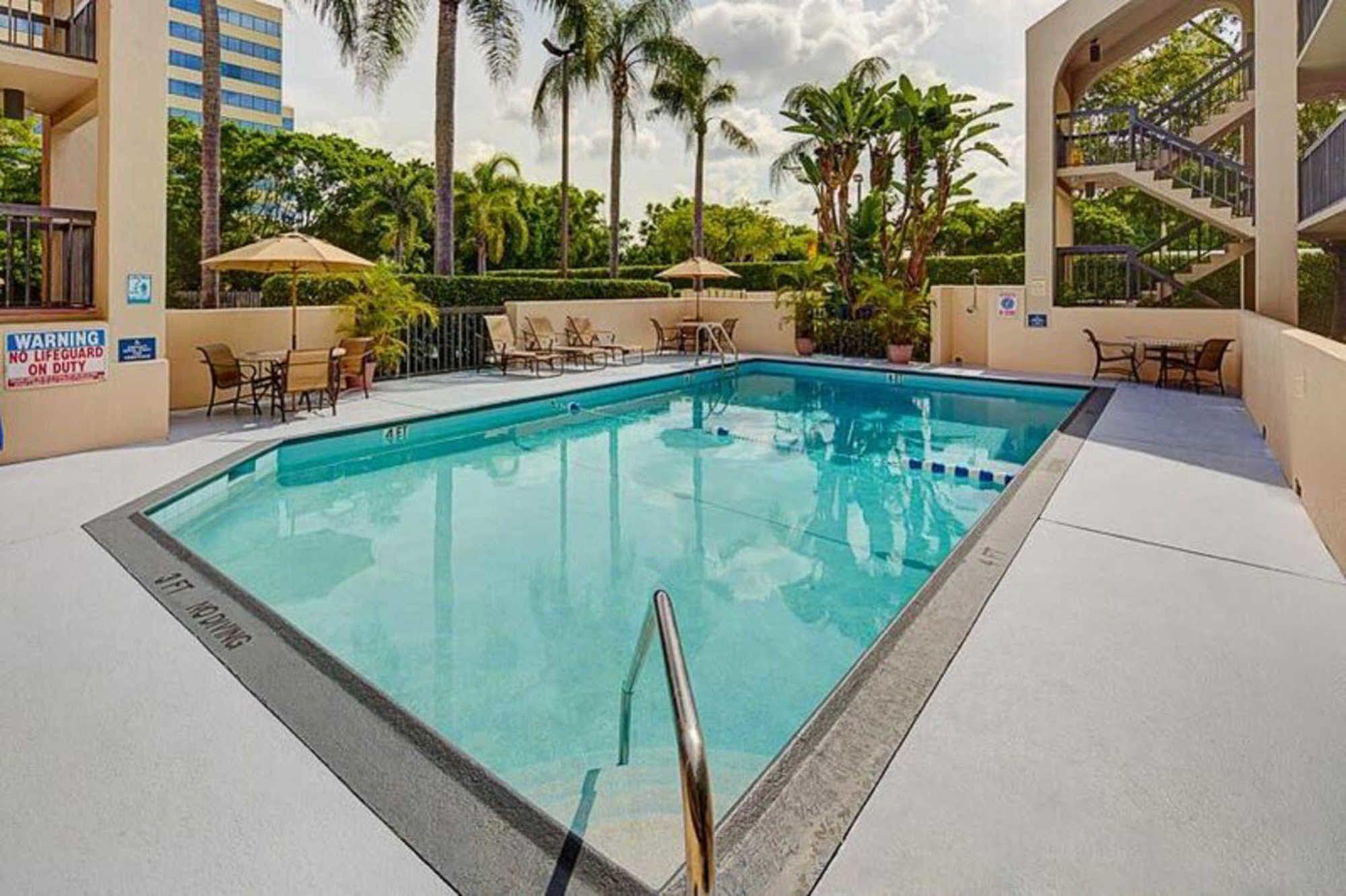 וסט פאלם ביץ' Quality Inn Palm Beach International Airport מראה חיצוני תמונה