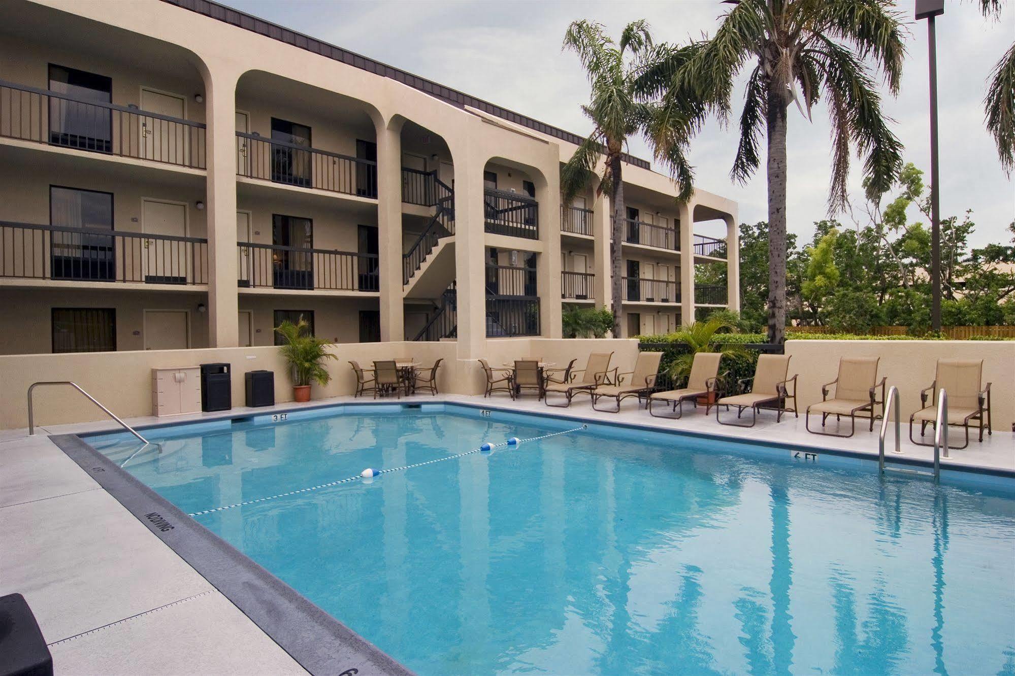 וסט פאלם ביץ' Quality Inn Palm Beach International Airport מתקנים תמונה